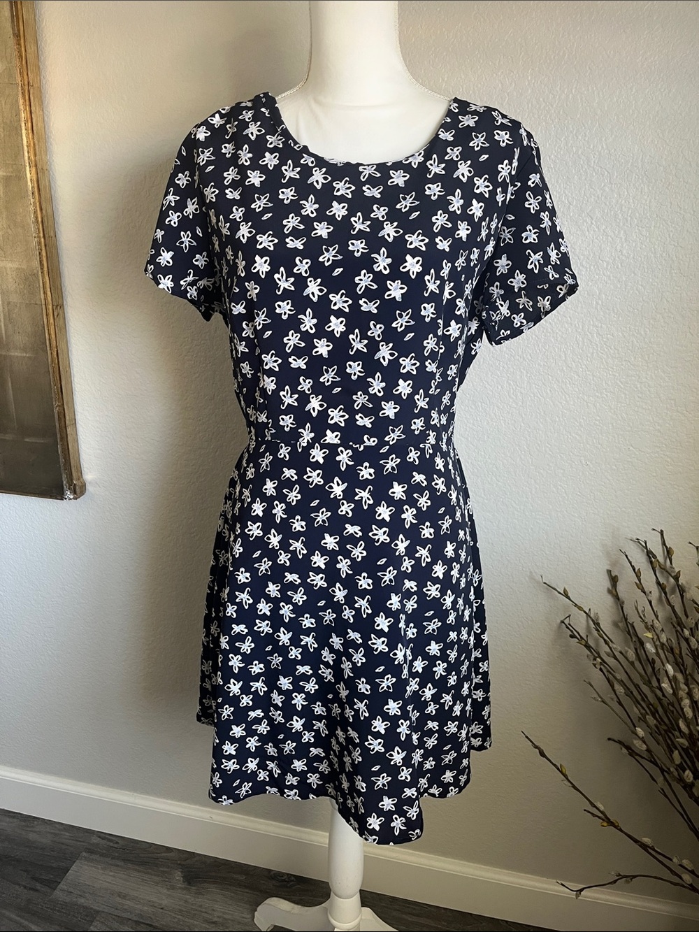 Navy Blue Floral Short-Sleeve Mini Dress